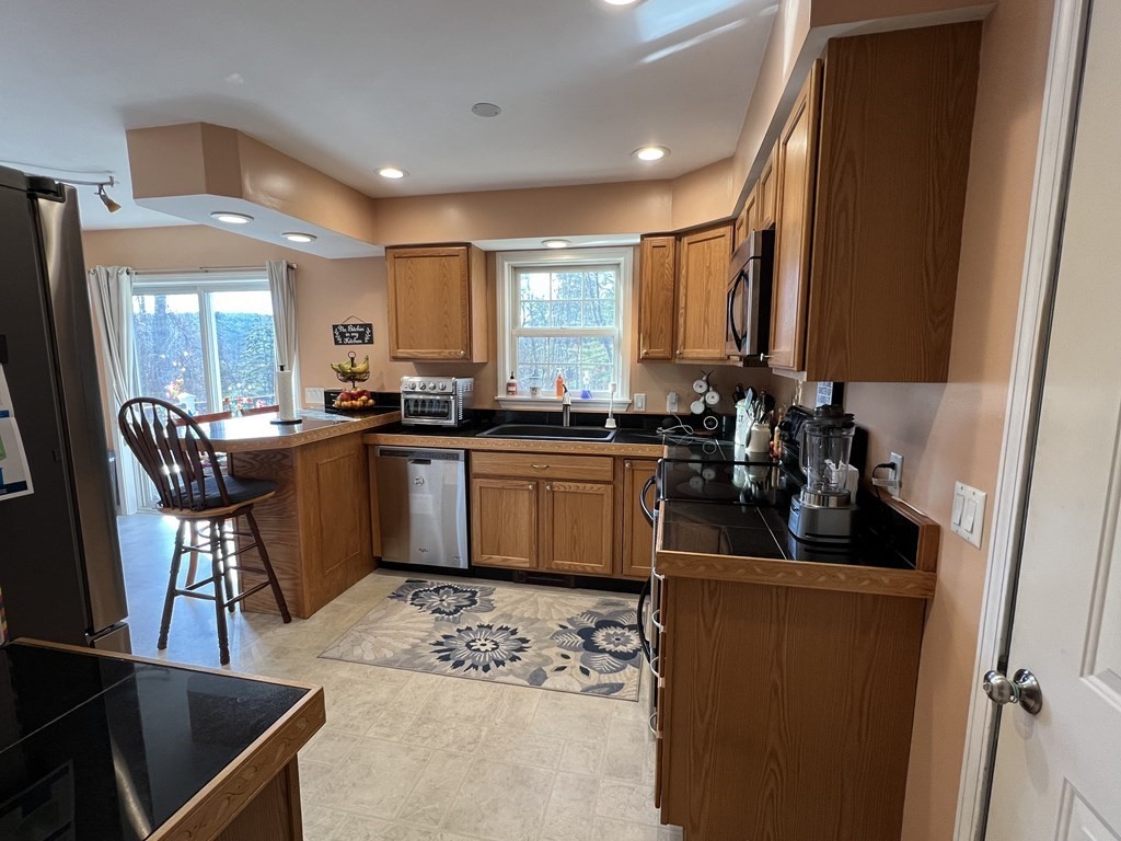 10 Ridge Road Erving, MA 01344 - Photo 6 of 21 Gallery Image 6