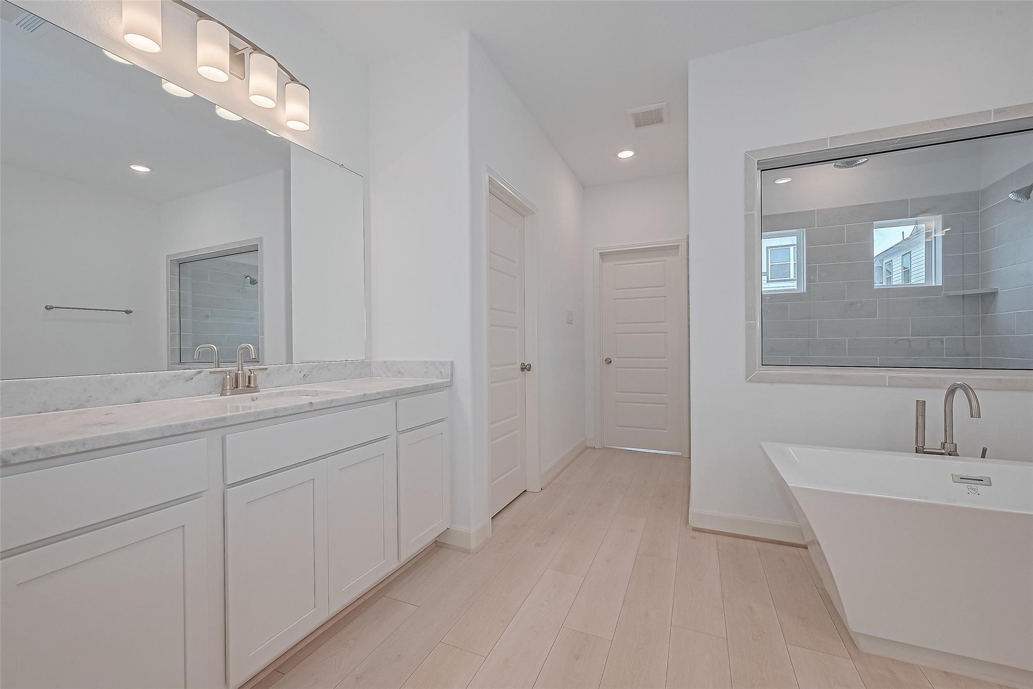 8913 Grovner Place Houston, TX 77080 - Photo 24 of 44