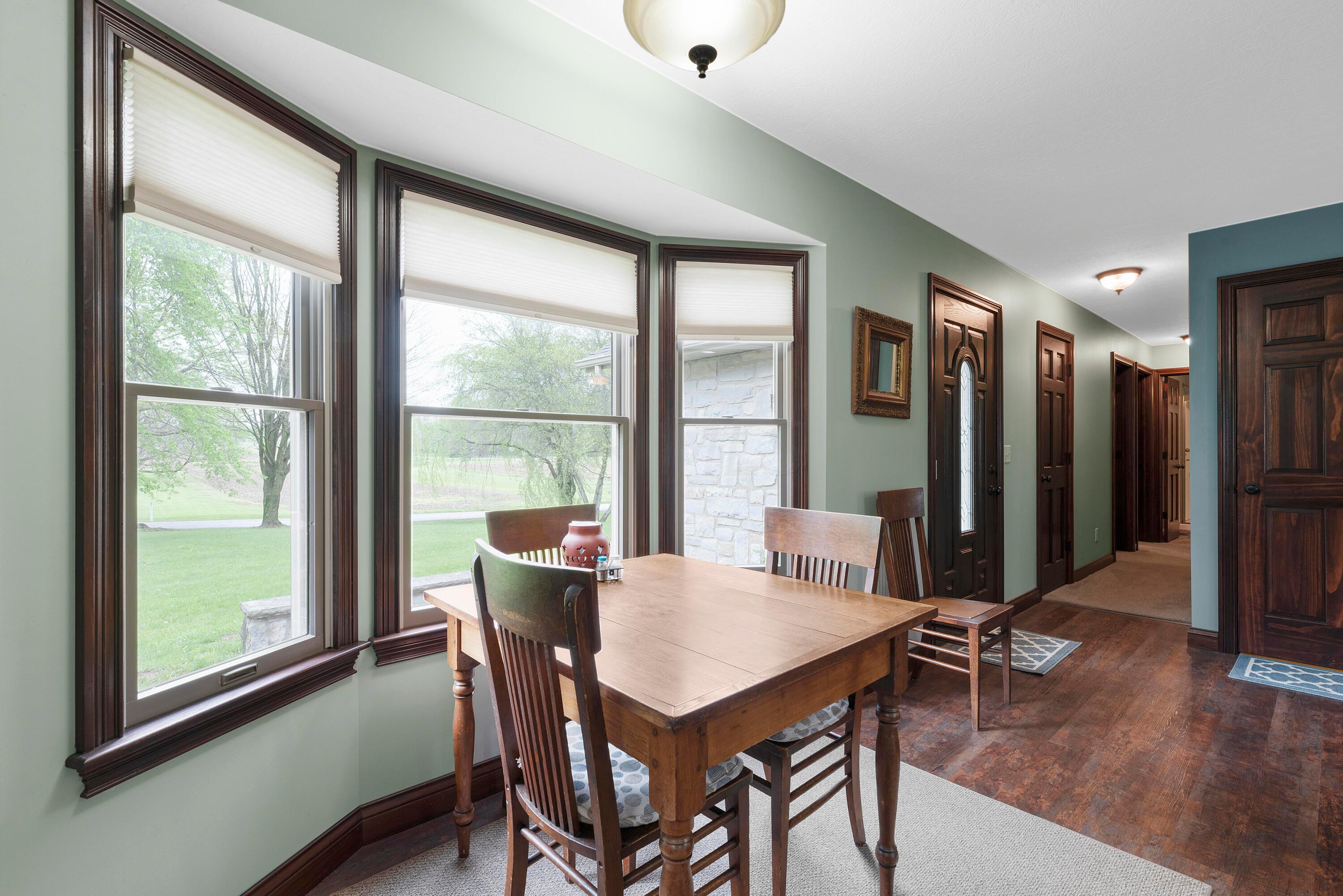 55 Ginder Road Northwest Lancaster, OH 43130 - Photo 17 of 70 Eat-in Space 1