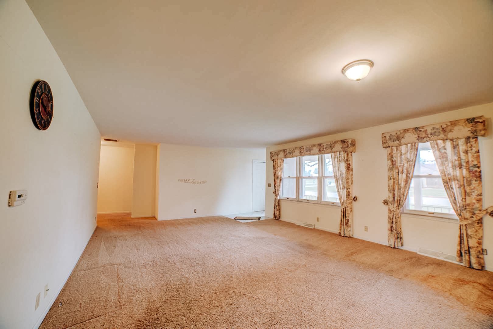 460 South Ralph Street Watseka, IL 60970 - Photo 11 of 41