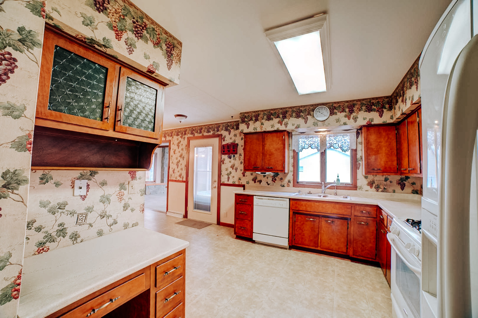 460 South Ralph Street Watseka, IL 60970 - Photo 13 of 41