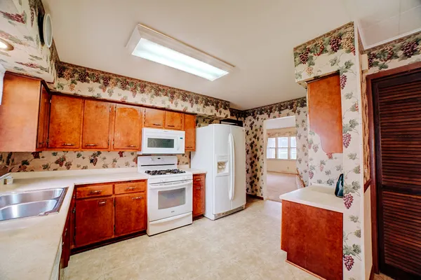 $169,900 | 460 South Ralph Street, Watseka, IL 60970