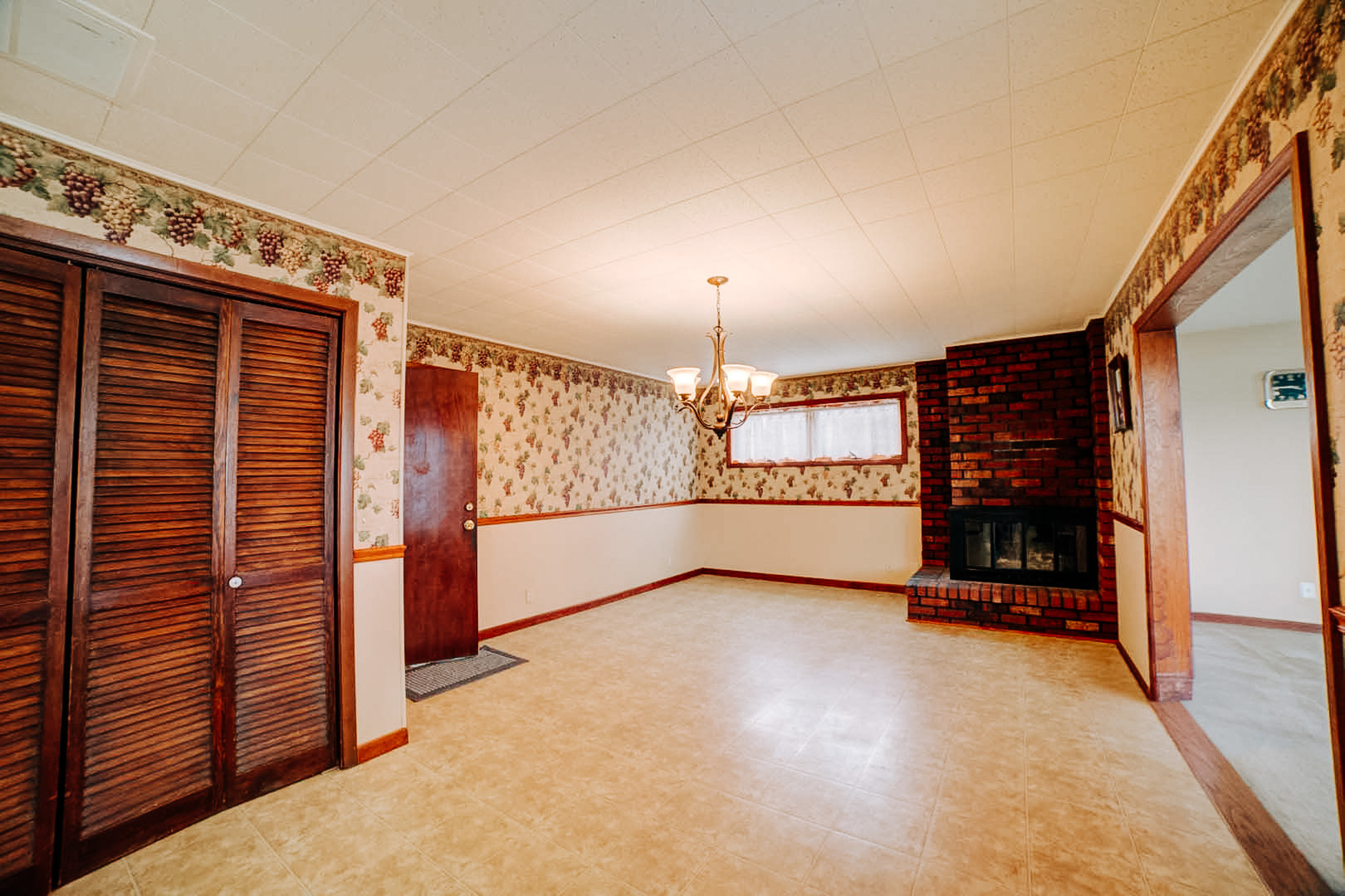 460 South Ralph Street Watseka, IL 60970 - Photo 18 of 41