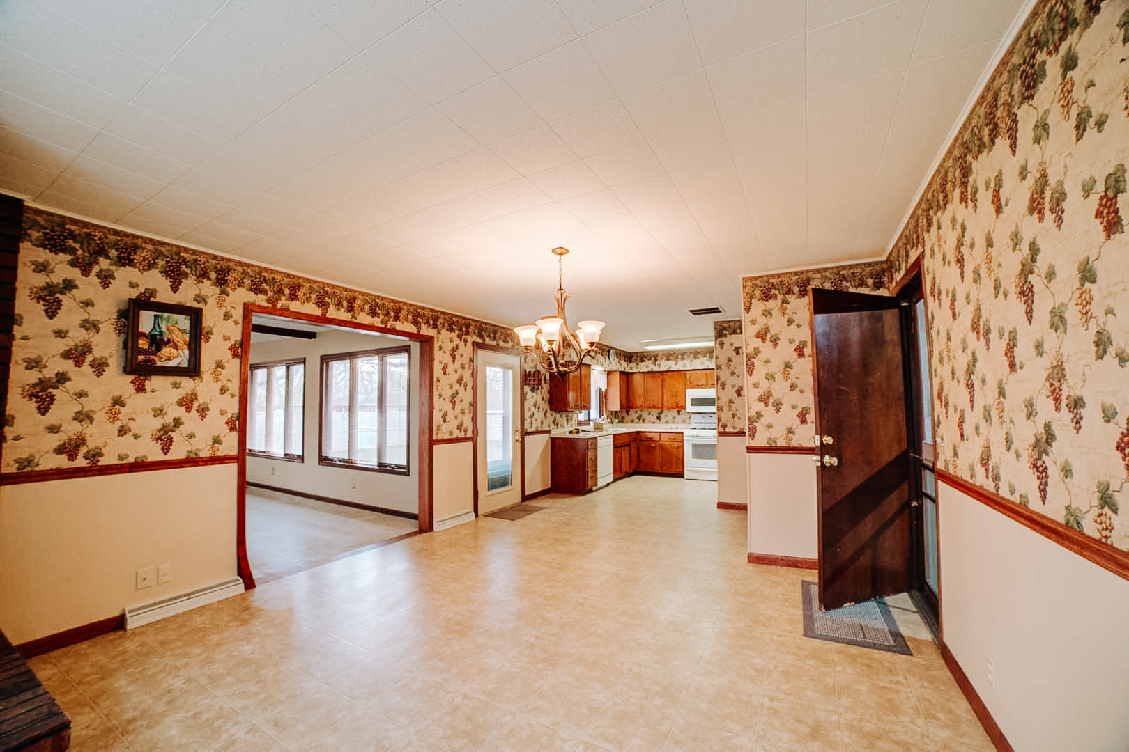 460 South Ralph Street Watseka, IL 60970 - Photo 19 of 41