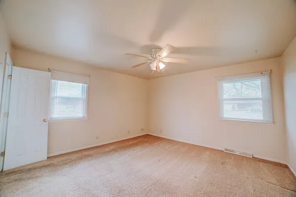 $169,900 | 460 South Ralph Street, Watseka, IL 60970