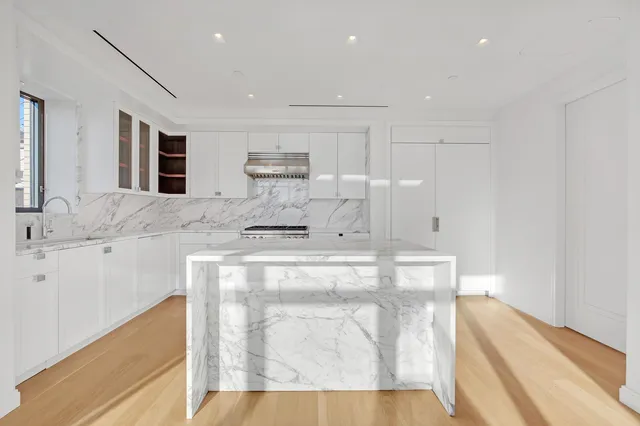 $1,995,000 | 269 West 87th Street, Unit 14A | Upper West Side