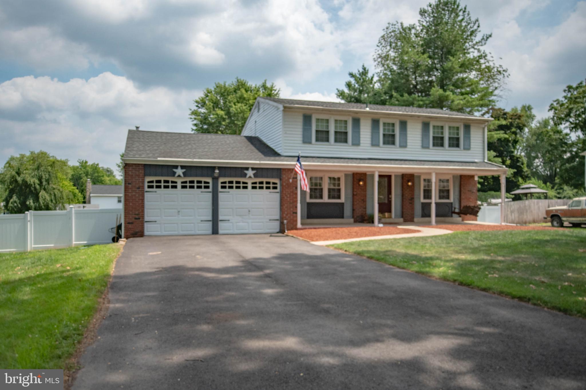 215 Mallard Road Southampton, PA 18966 - Photo 2 of 40 Gallery Image 2