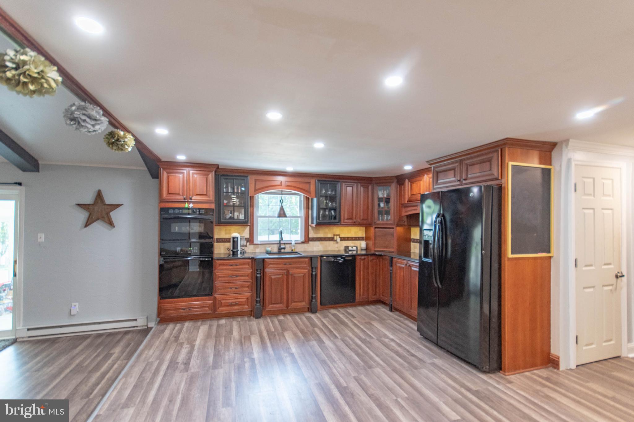 215 Mallard Road Southampton, PA 18966 - Photo 12 of 40 Gallery Image 12