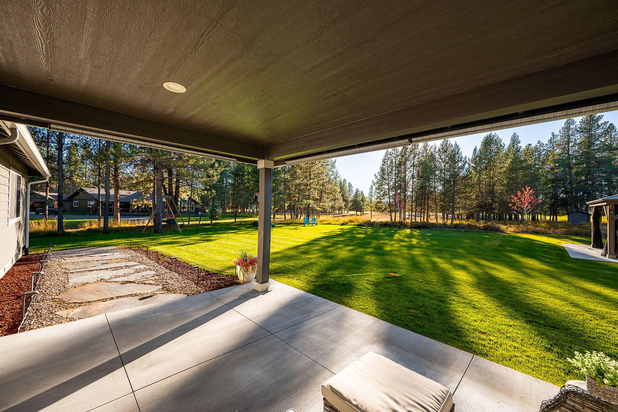53845 Pine Grove Road La Pine, OR 97739 - Photo 33 of 53 Covered back patio