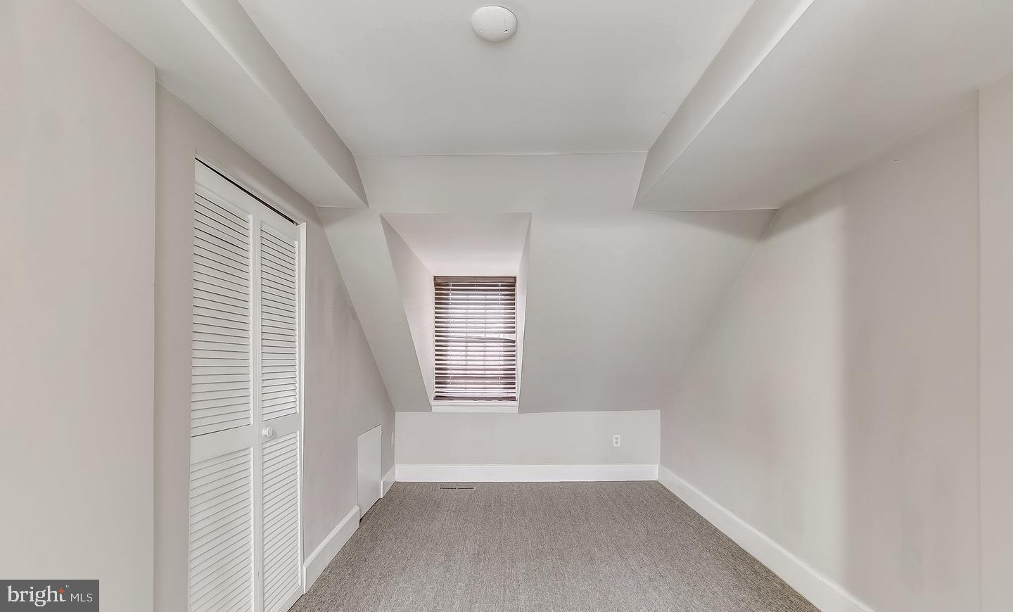 825 South Charles Street Baltimore, MD 21230 - Photo 25 of 34 a view of an empty room with a window