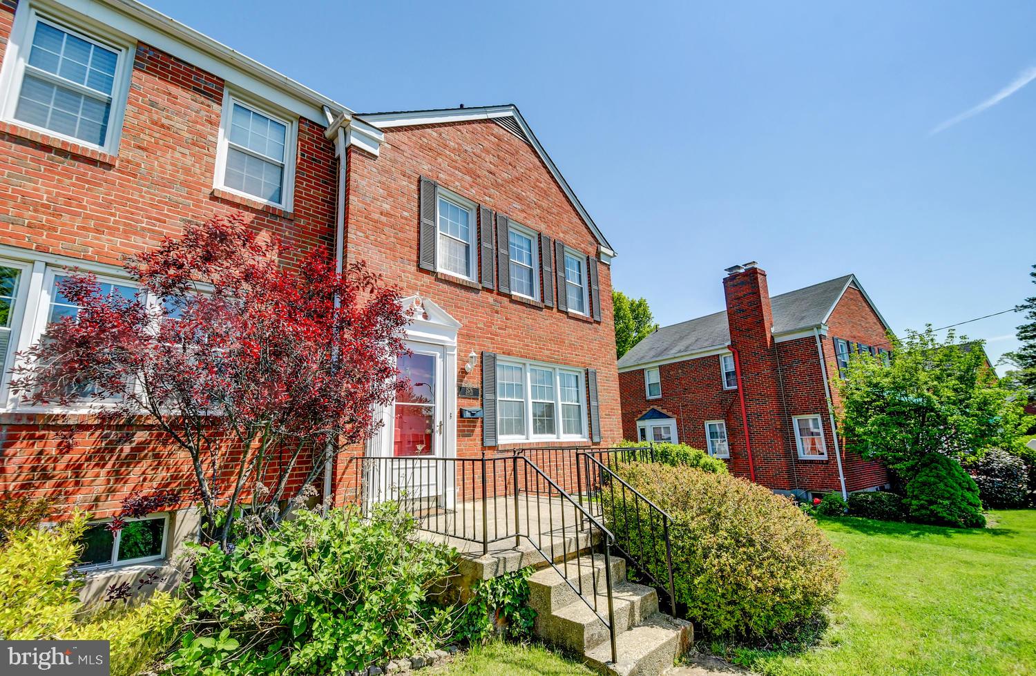 1576 Dellsway Road Towson, MD 21286 - Photo 3 of 41 Spacious front porch for relaxing!