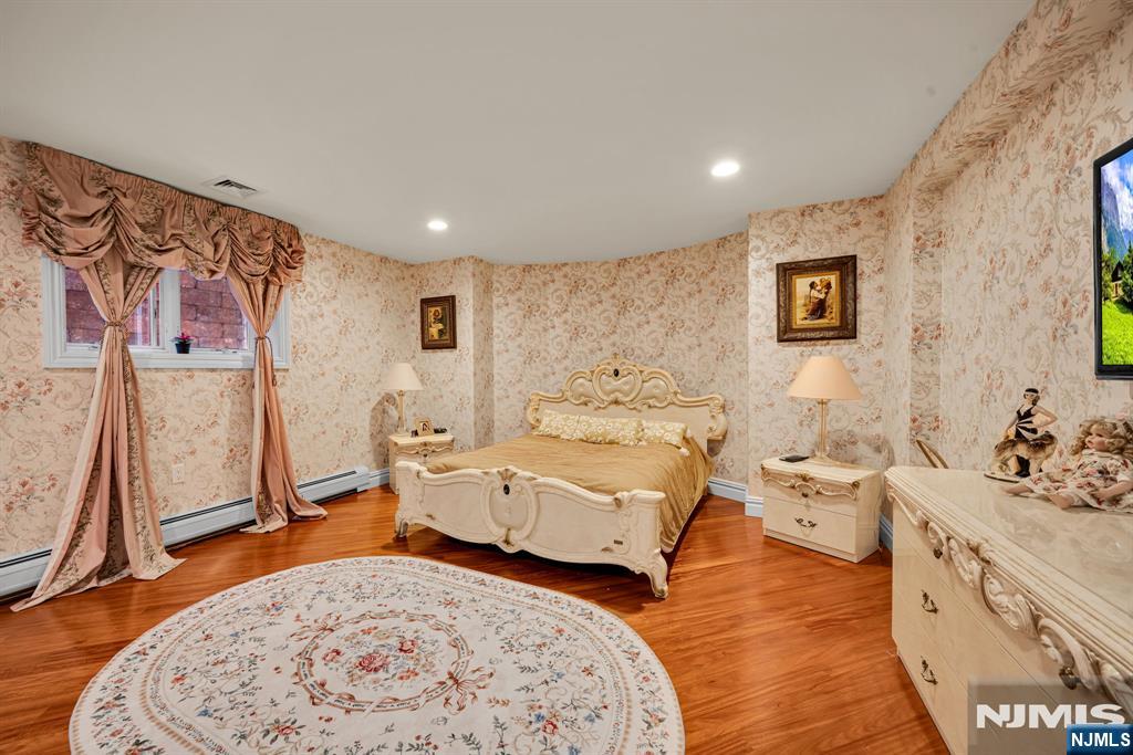 1088 Dearborn Road Fort Lee, NJ 07024 - Photo 43 of 49 Gallery Image 43