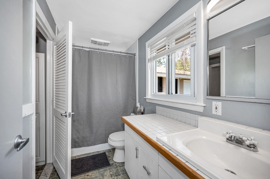 22 Ansie Road Chelmsford, MA 01824 - Photo 33 of 41