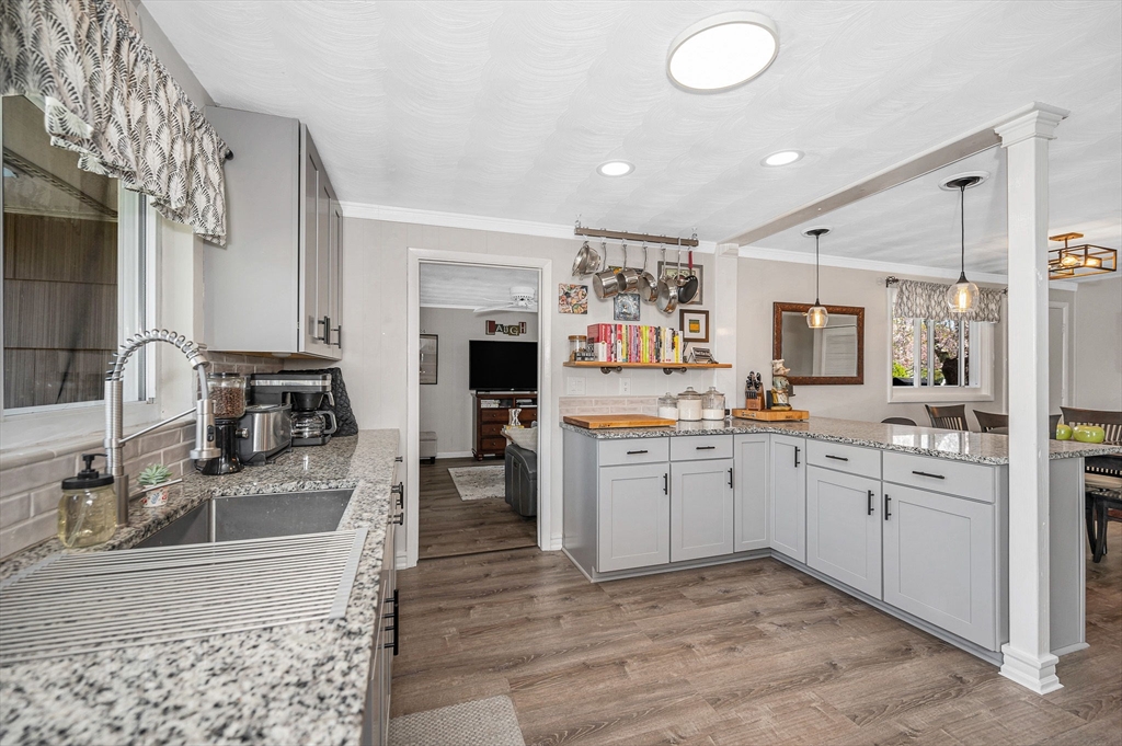 22 Ansie Road Chelmsford, MA 01824 - Photo 10 of 41