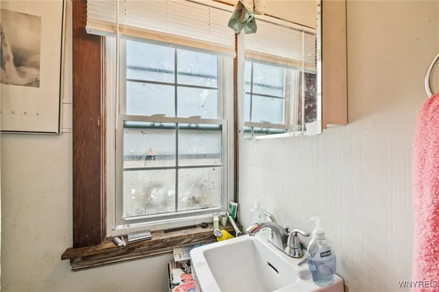 $165,000 | 2462 Niagara Avenue, Niagara Falls, NY 14305