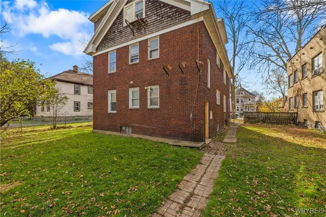 $165,000 | 2462 Niagara Avenue, Niagara Falls, NY 14305