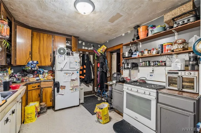 $165,000 | 2462 Niagara Avenue, Niagara Falls, NY 14305