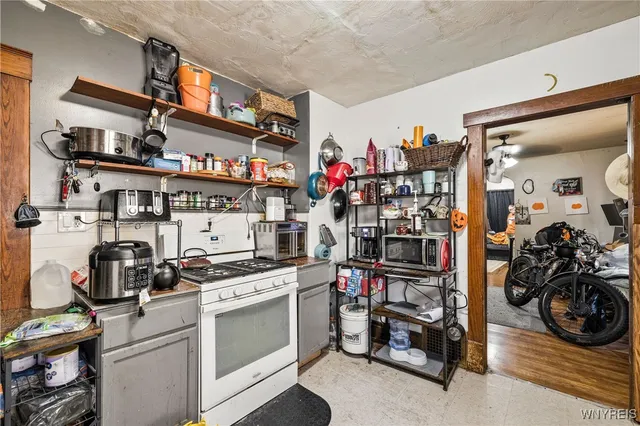 $165,000 | 2462 Niagara Avenue, Niagara Falls, NY 14305