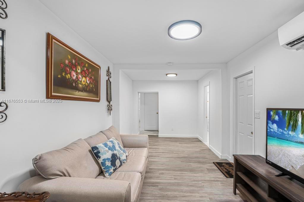 30 Southwest 5th Street, Unit 3 Dania Beach, FL 33004 - Photo 2 of 10