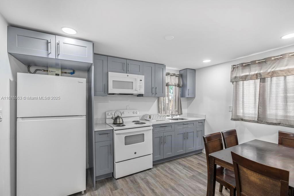 30 Southwest 5th Street, Unit 3 Dania Beach, FL 33004 - Photo 5 of 10