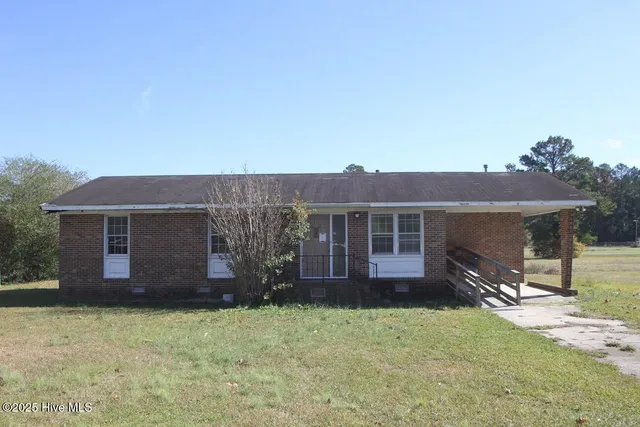 $67,500 | 80 North Elmhurst Street, Clarkton, NC 28433