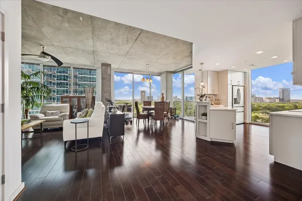 $4,500 | 5925 Almeda Road, Unit 11218, Houston, TX 77004