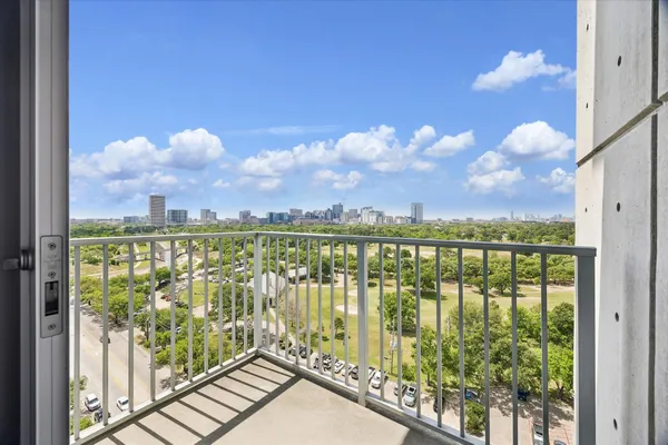 $4,500 | 5925 Almeda Road, Unit 11218, Houston, TX 77004