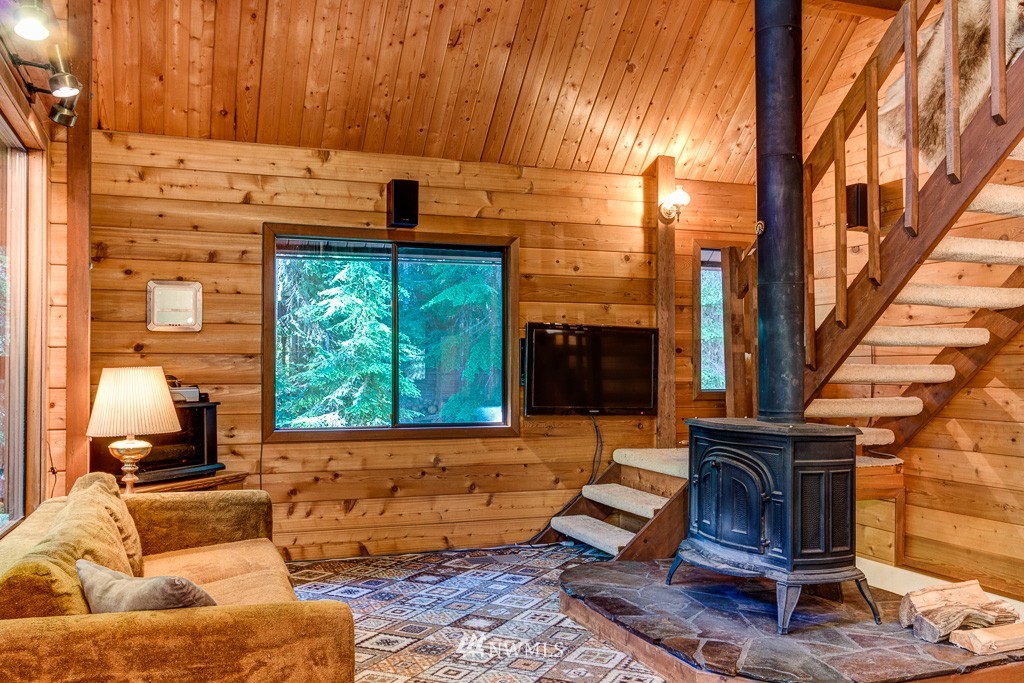 34202 Stevens Road Leavenworth, WA 98826 - Photo 4 of 11 Gallery Image 4