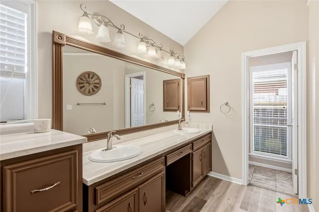 $349,900 | 408 Cherrystone Circle, Victoria, TX 77904