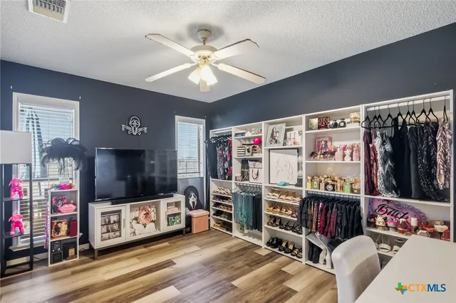 $349,900 | 408 Cherrystone Circle, Victoria, TX 77904