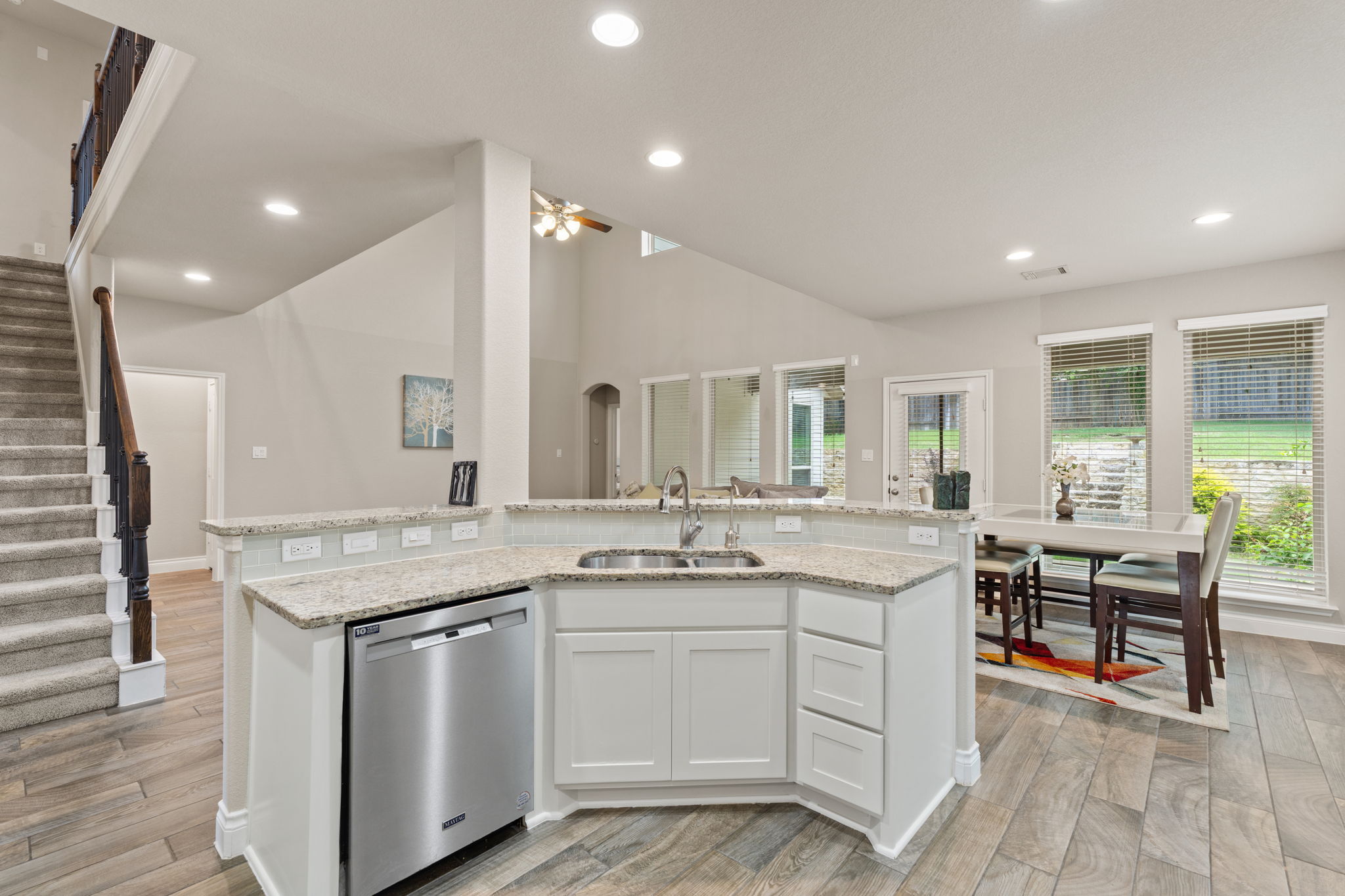 180 Santa Maria Street Georgetown, TX 78628 - Photo 16 of 38