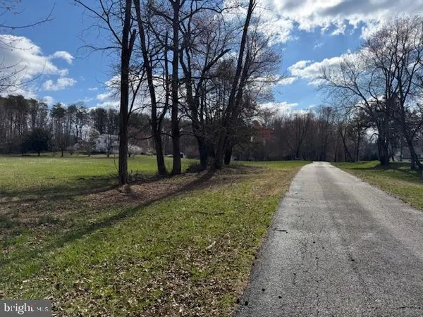 $600,000 | 72 Shady Beach Road, North East, MD 21901