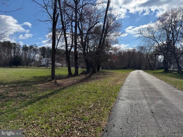 72 Shady Beach Road North East, MD 21901 - Photo 5 of 33 Long Paved Driveway