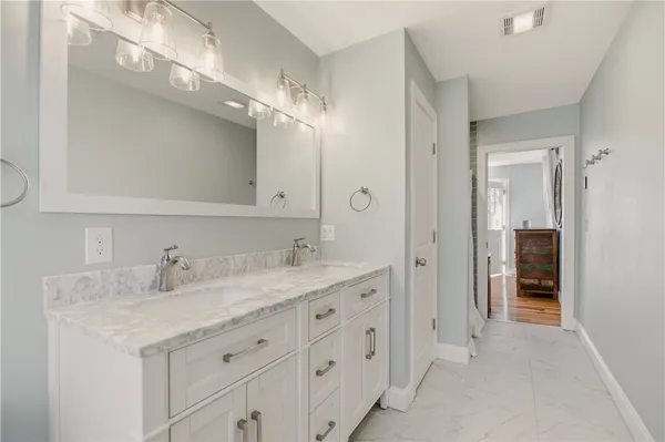 $5,000 | 3 Rego Avenue, Bristol, RI 02809