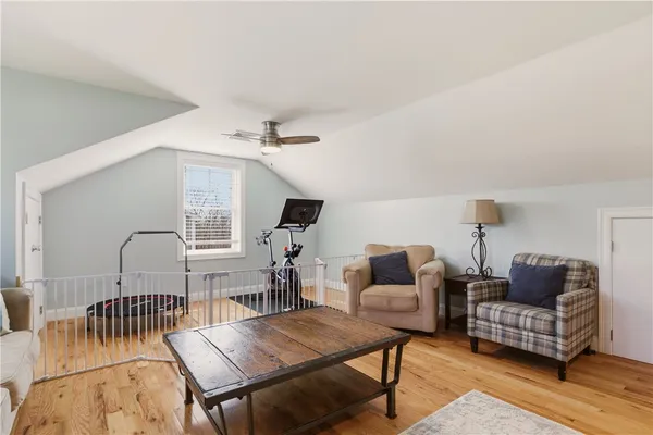 $5,000 | 3 Rego Avenue, Bristol, RI 02809