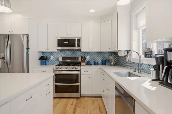 $5,000 | 3 Rego Avenue, Bristol, RI 02809