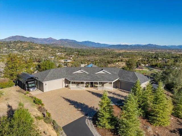 $819,000 | 9770 Brickwood Drive, Redding, CA 96001
