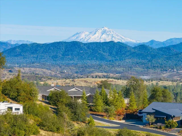 $819,000 | 9770 Brickwood Drive, Redding, CA 96001