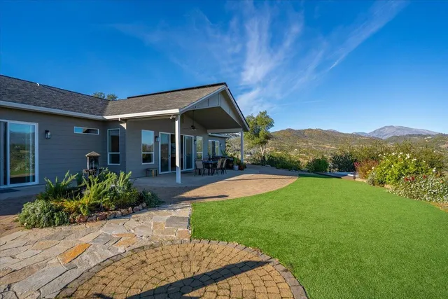 $819,000 | 9770 Brickwood Drive, Redding, CA 96001