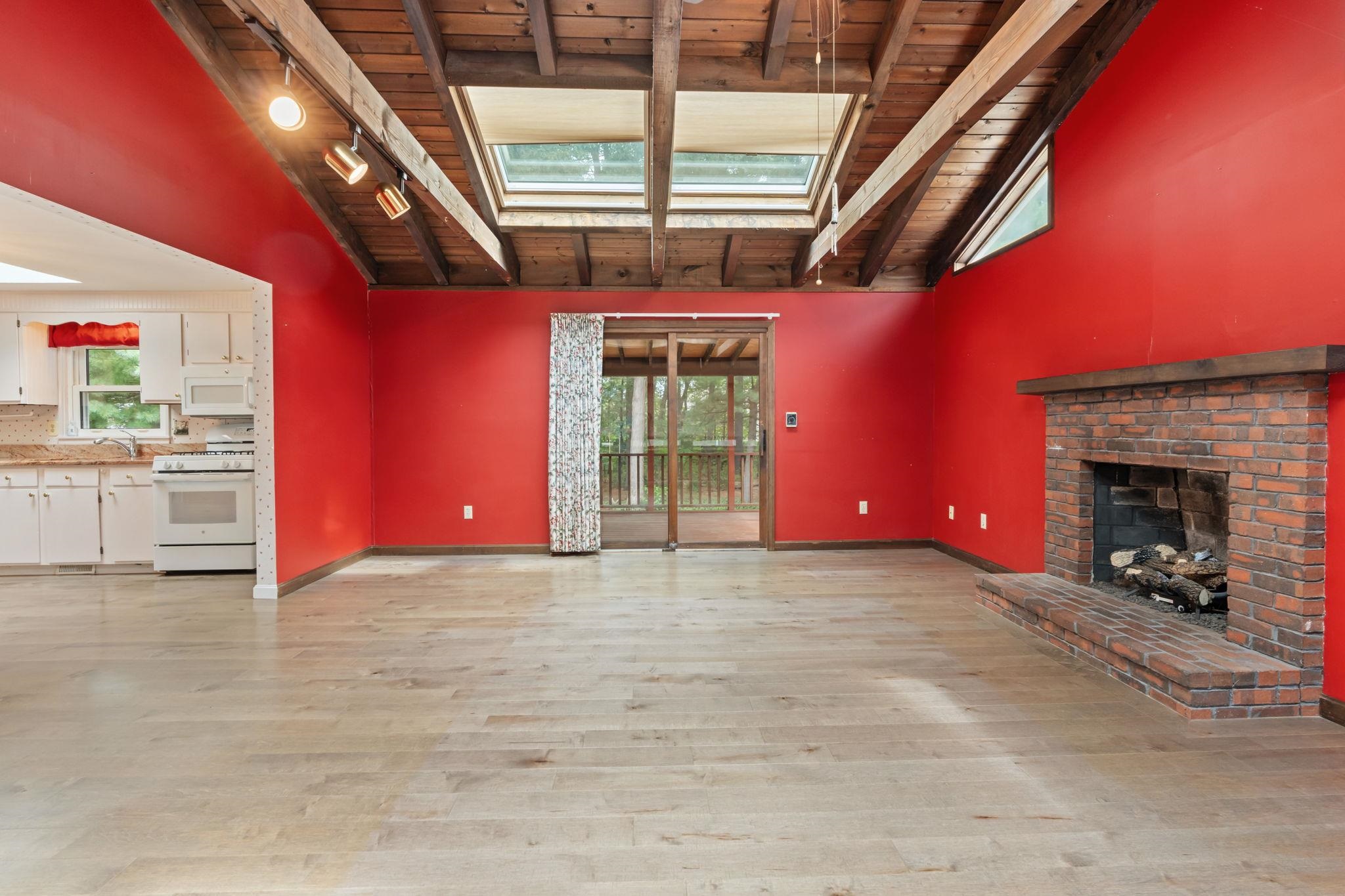 18 Dunloggin Road Nashua, NH 03063 - Photo 17 of 48 Gallery Image 17
