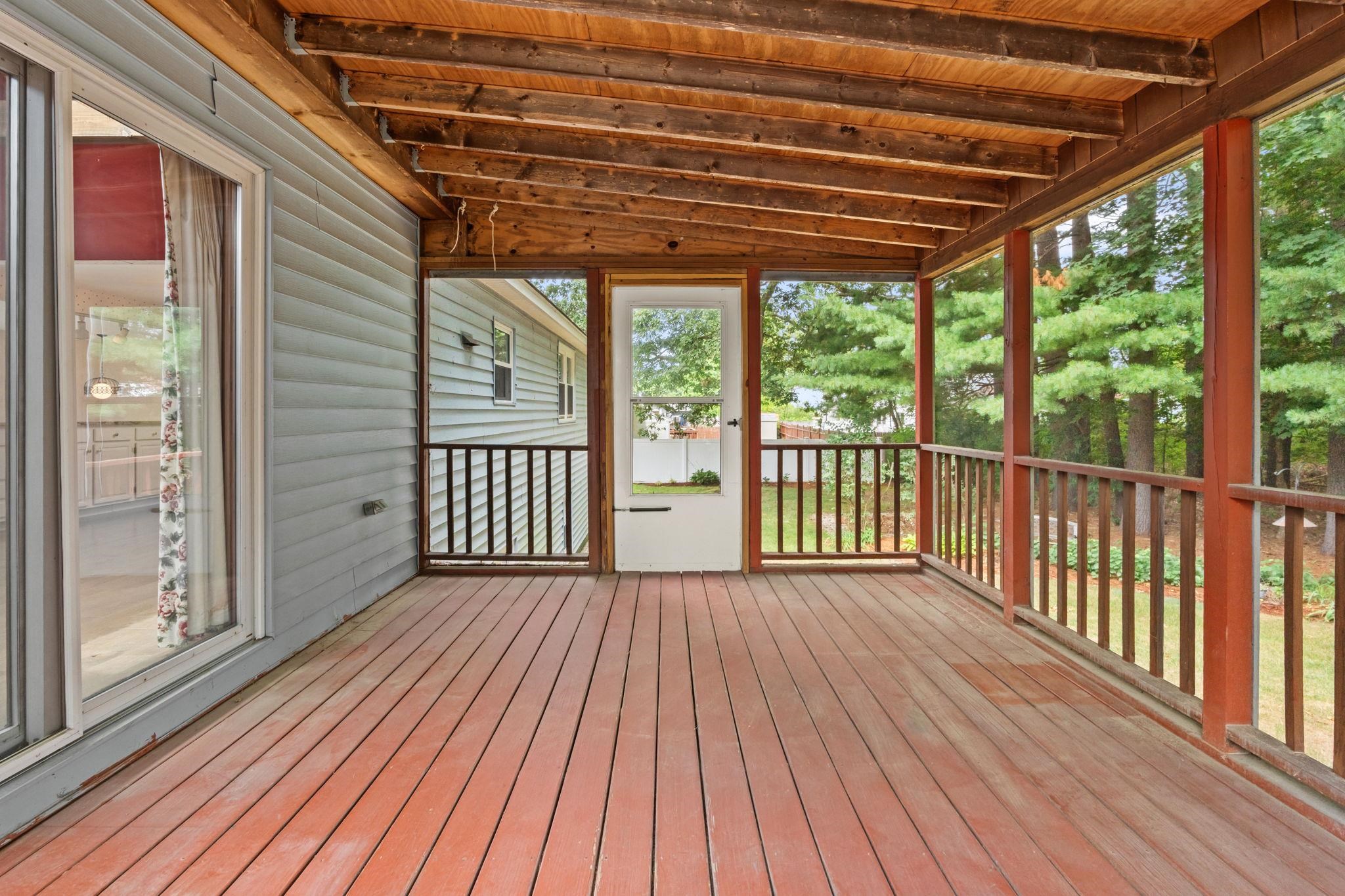 18 Dunloggin Road Nashua, NH 03063 - Photo 19 of 48 Gallery Image 19