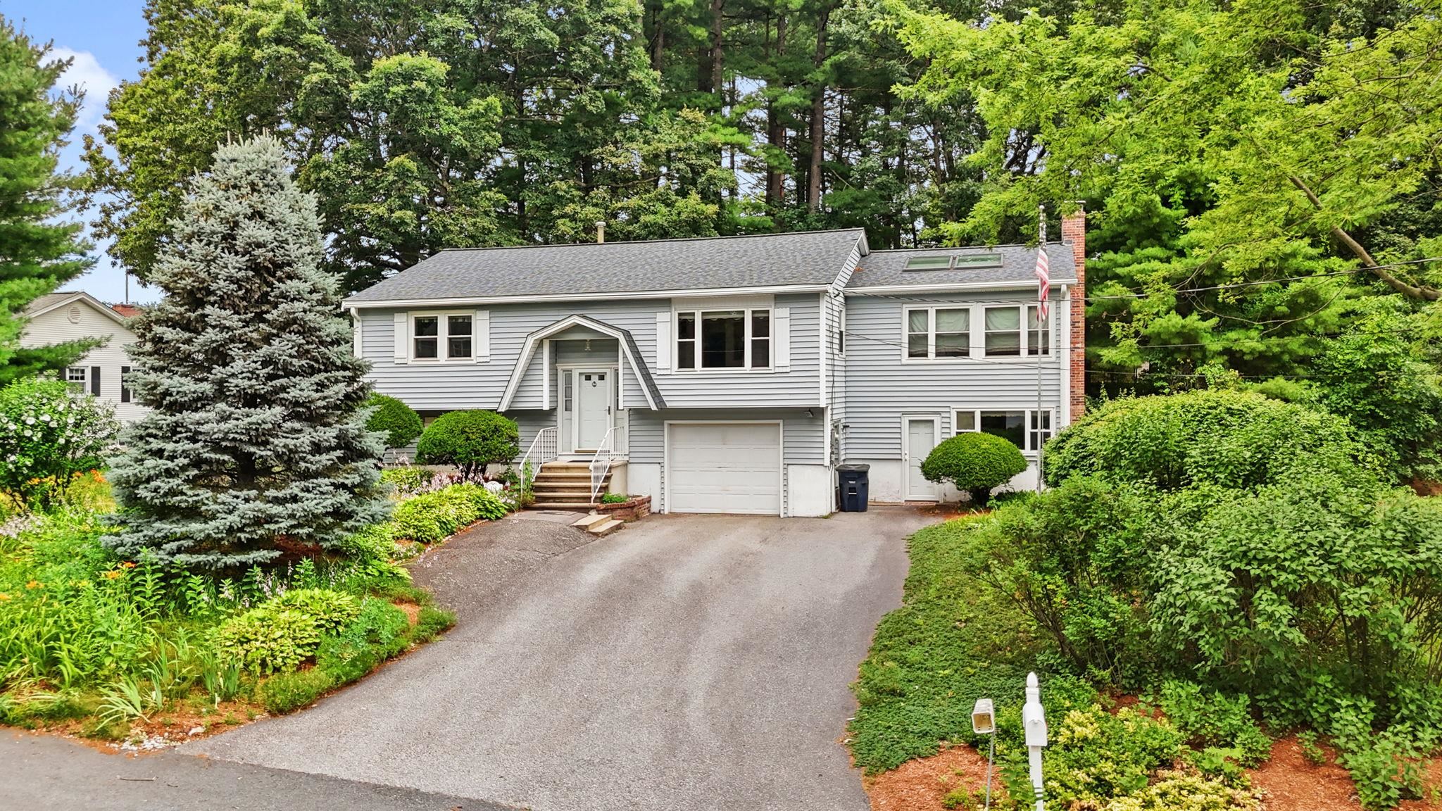 18 Dunloggin Road Nashua, NH 03063 - Photo 5 of 48 Gallery Image 5