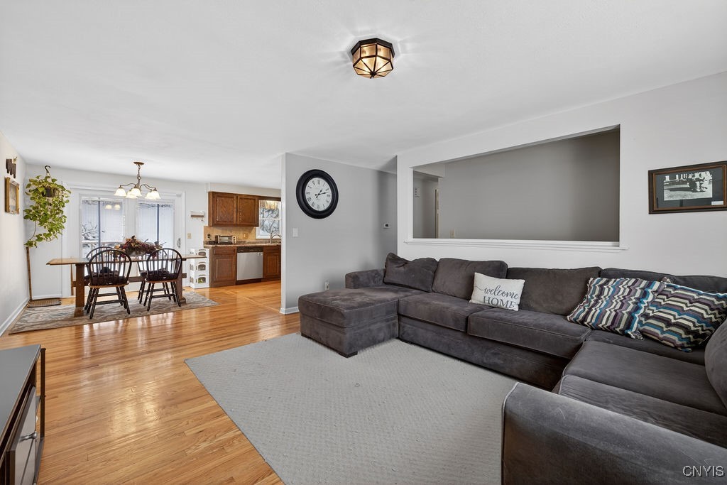 211 Blackmore Road Camillus, NY 13031 - Photo 11 of 47