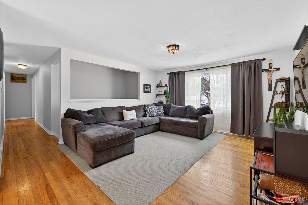 211 Blackmore Road Camillus, NY 13031 - Photo 10 of 47 Beautiful hardwoods throughout!