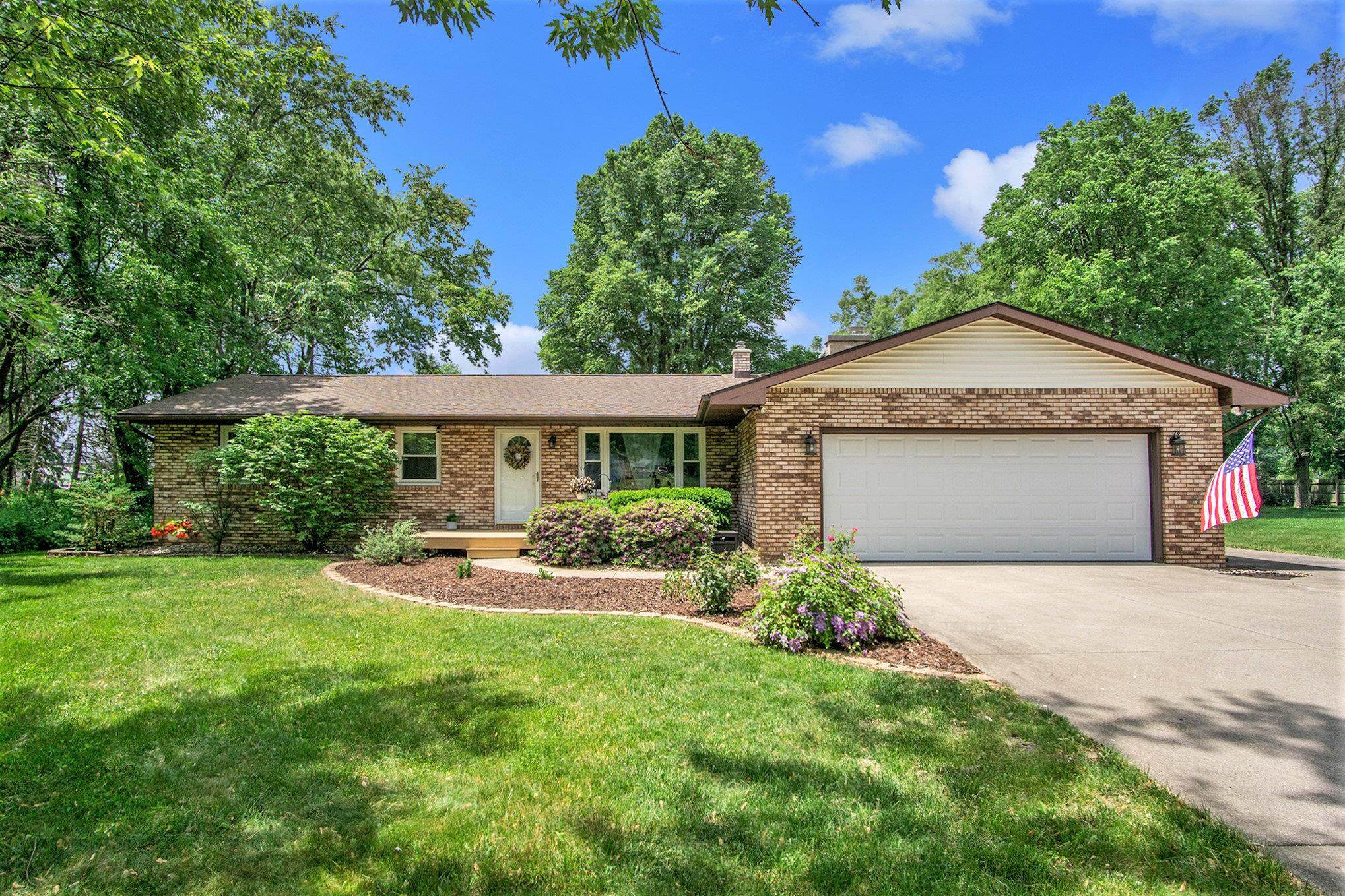 50955 Mayflower Road South Bend, IN 46628 - Photo 3 of 34