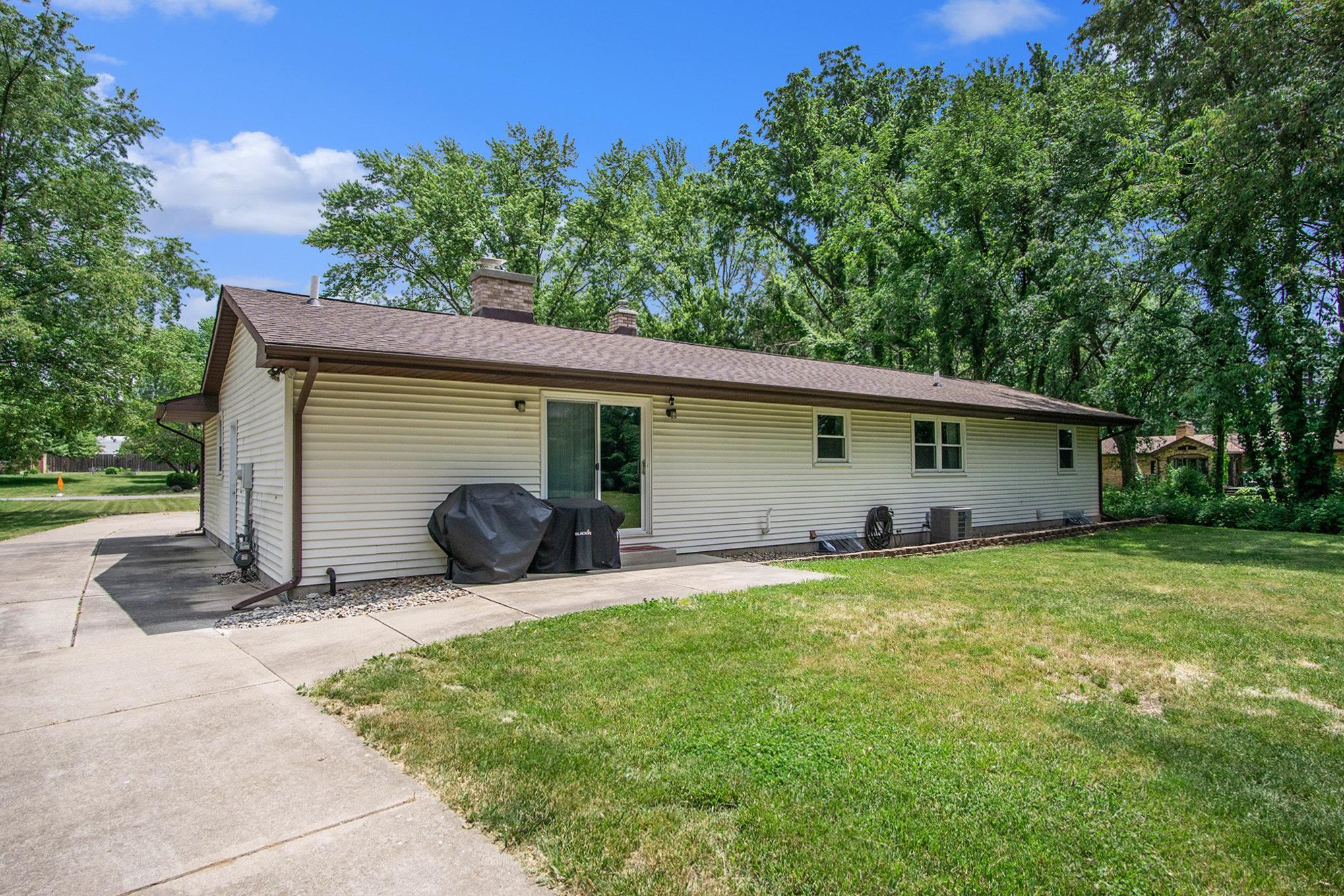 50955 Mayflower Road South Bend, IN 46628 - Photo 31 of 34