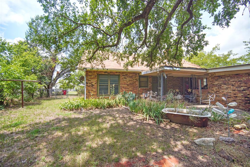 172 Valentine Road Windthorst, TX 76389 - Photo 18 of 31