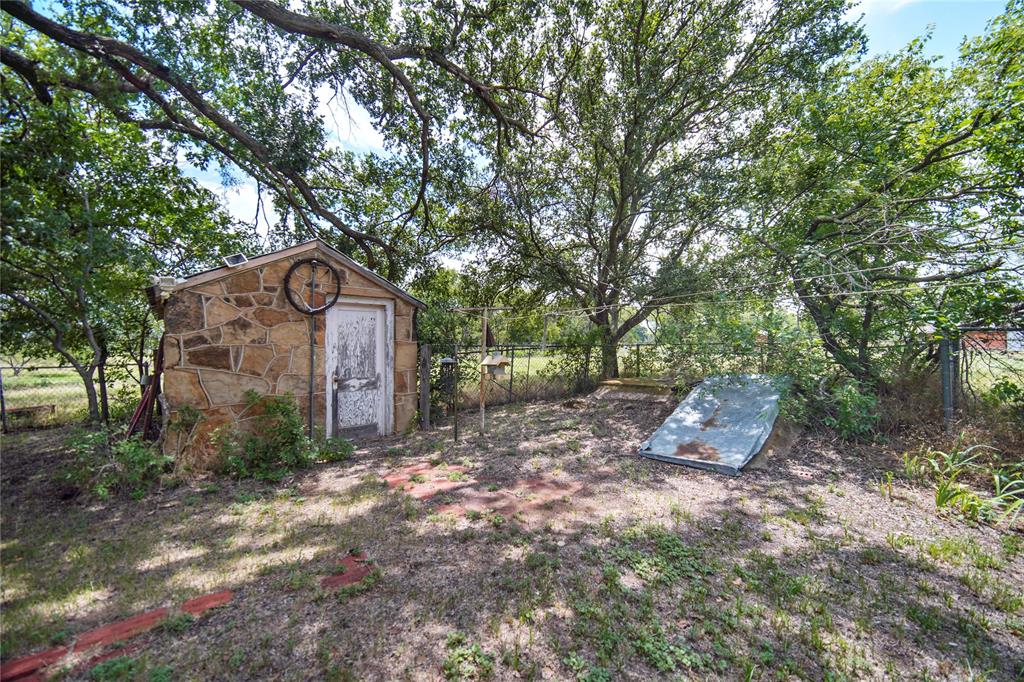 172 Valentine Road Windthorst, TX 76389 - Photo 19 of 31