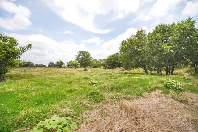 $225,000 | 172 Valentine Road, Windthorst, TX 76389