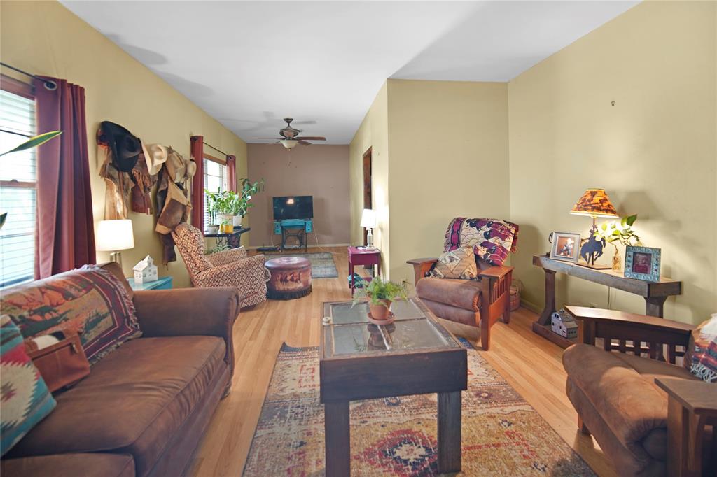 172 Valentine Road Windthorst, TX 76389 - Photo 3 of 31